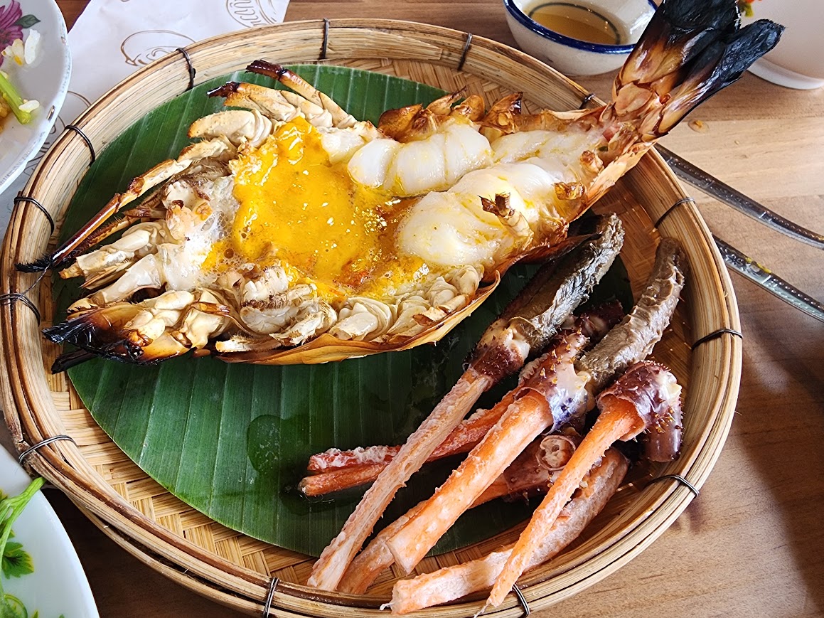 炭烤大頭蝦，蝦膏飽滿