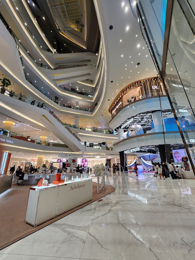 ICONSIAM 挑高中庭